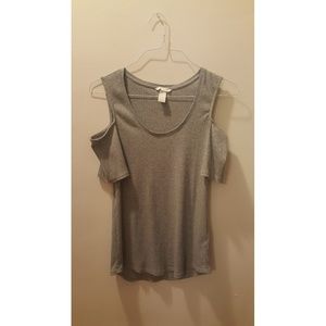 H&M Gray Ribbed Cold Shoulder Top